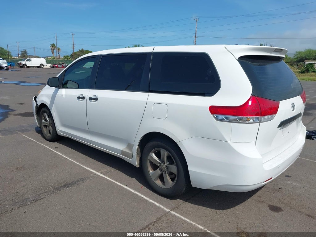 2013 Toyota Sienna L V6 7 Passenger photo 3
