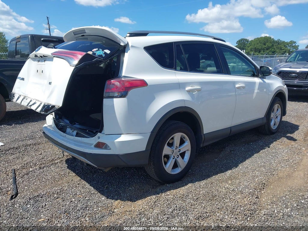 2017 Toyota RAV4 XLE photo 4
