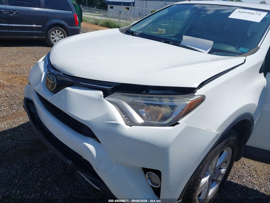 2017 Toyota RAV4 XLE photo 6