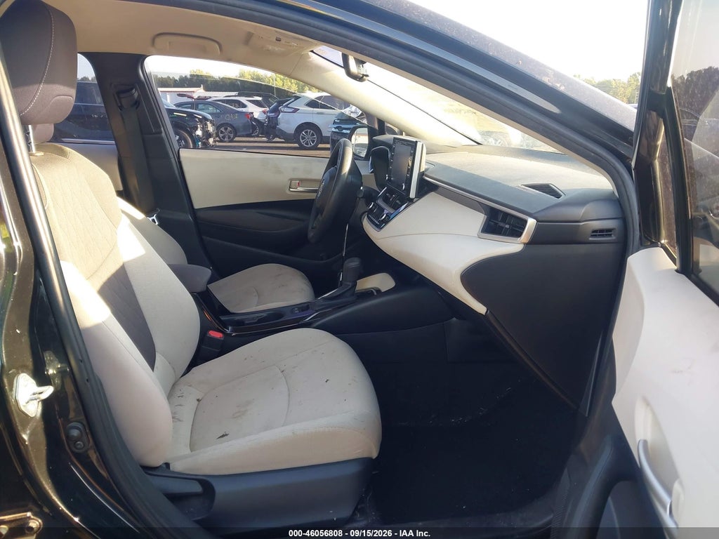 2021 Toyota Corolla LE photo 5