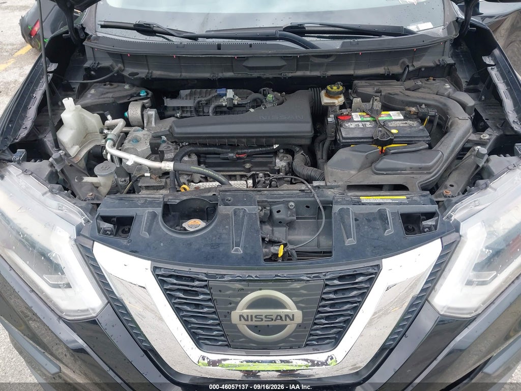 2017 Nissan Rogue SV photo 10