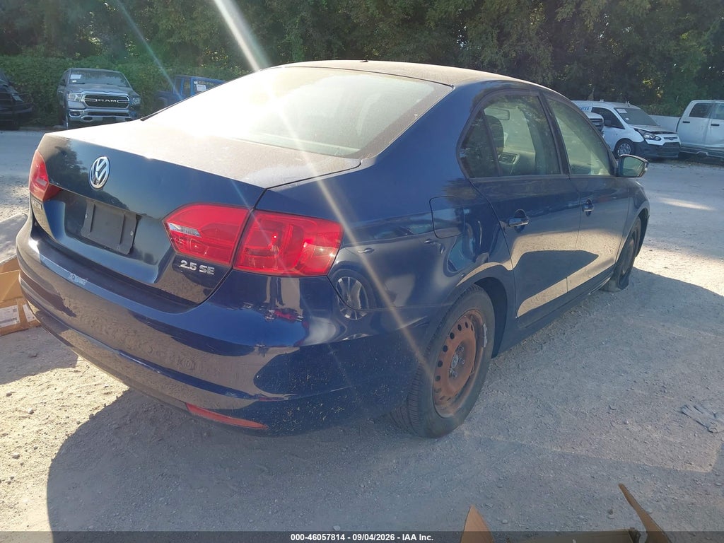 2011 Volkswagen Jetta 2.5L SE photo 4