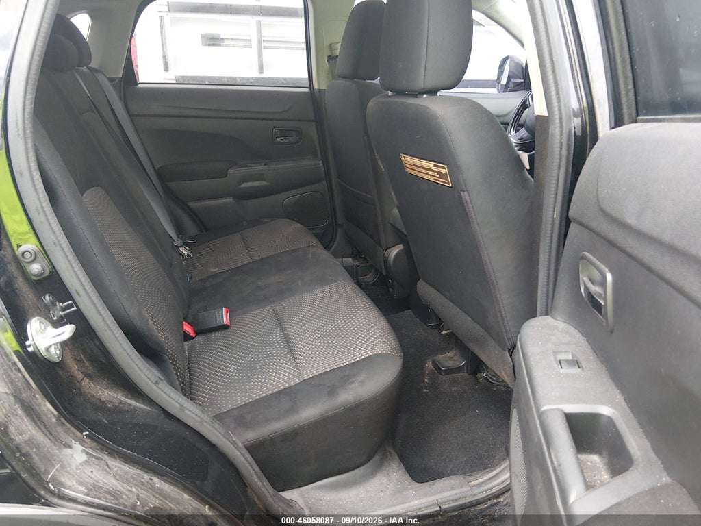 2016 Mitsubishi Outlander Sport 2.0 ES photo 8