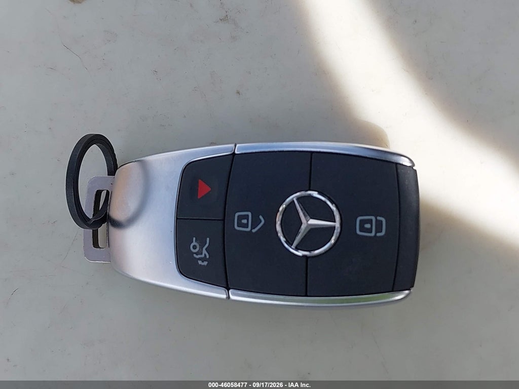 2022 Mercedes-Benz GLB 250 photo 11