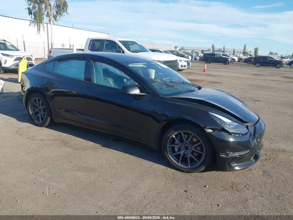 TESLA MODEL 3 2022