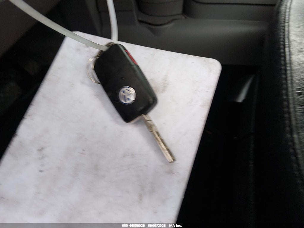 2004 Volkswagen New Beetle GLS photo 11