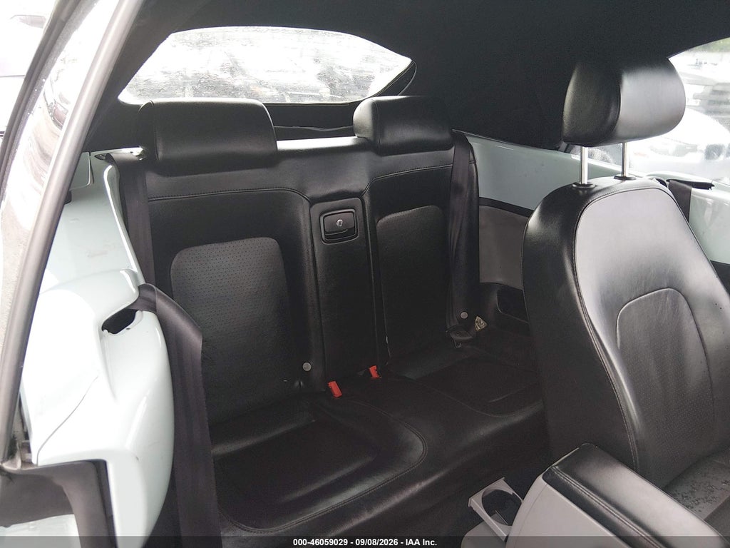 2004 Volkswagen New Beetle GLS photo 8
