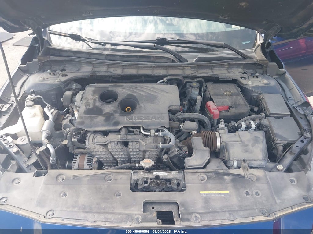 2020 Nissan Altima SR FWD photo 10
