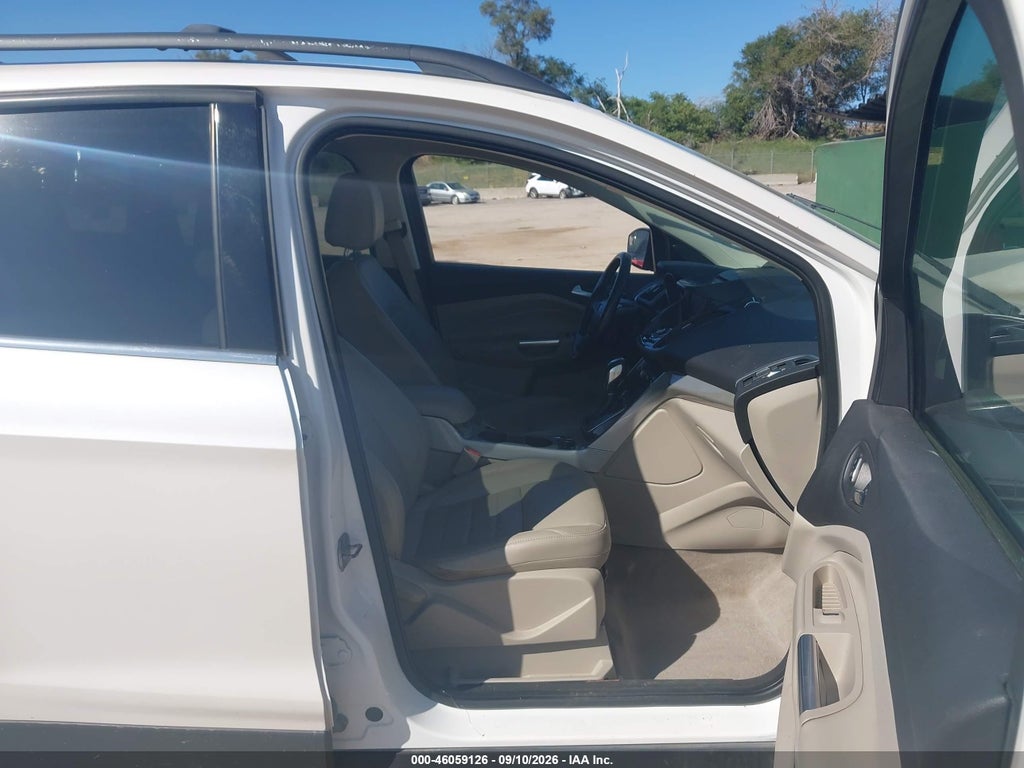 2013 Ford Escape SEL photo 5