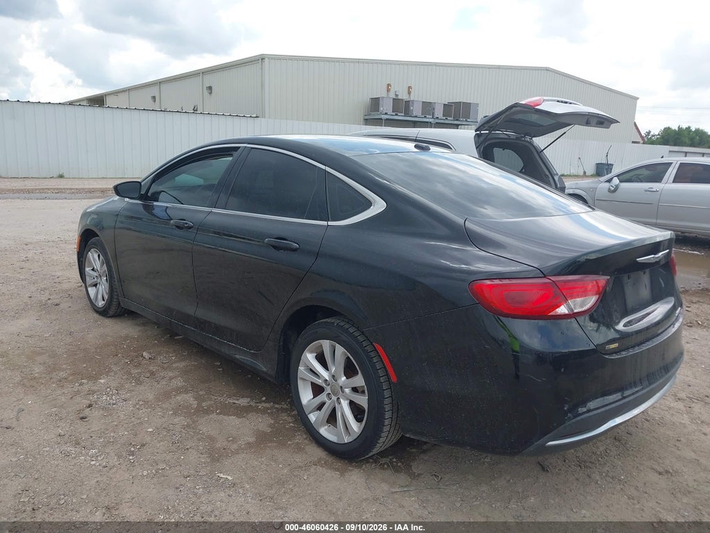 2016 Chrysler 200 Limited photo 3