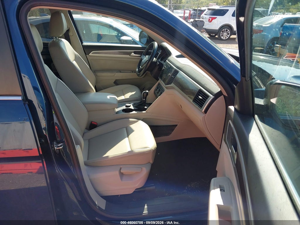 2018 Volkswagen Atlas 3.6L V6 SE/3.6L V6 SE W/Technology photo 5