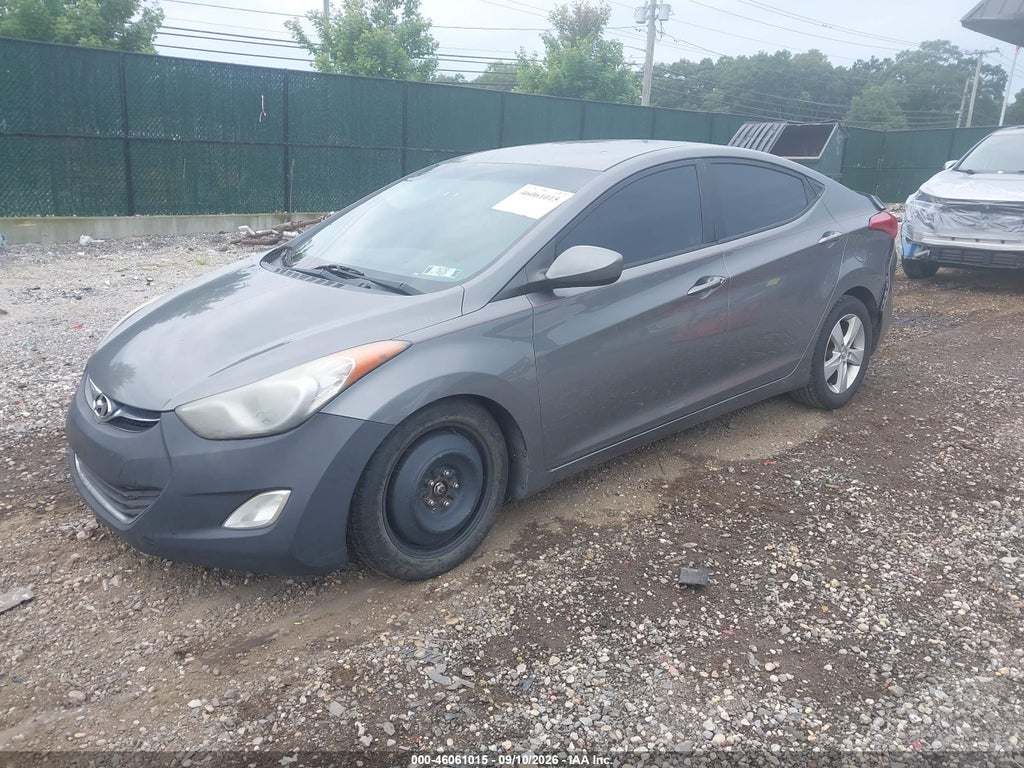 2013 Hyundai Elantra GLS photo 2