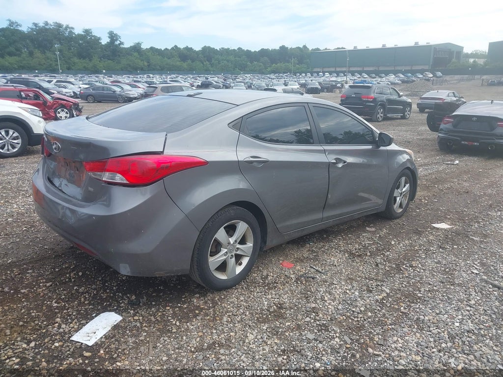 2013 Hyundai Elantra GLS photo 4
