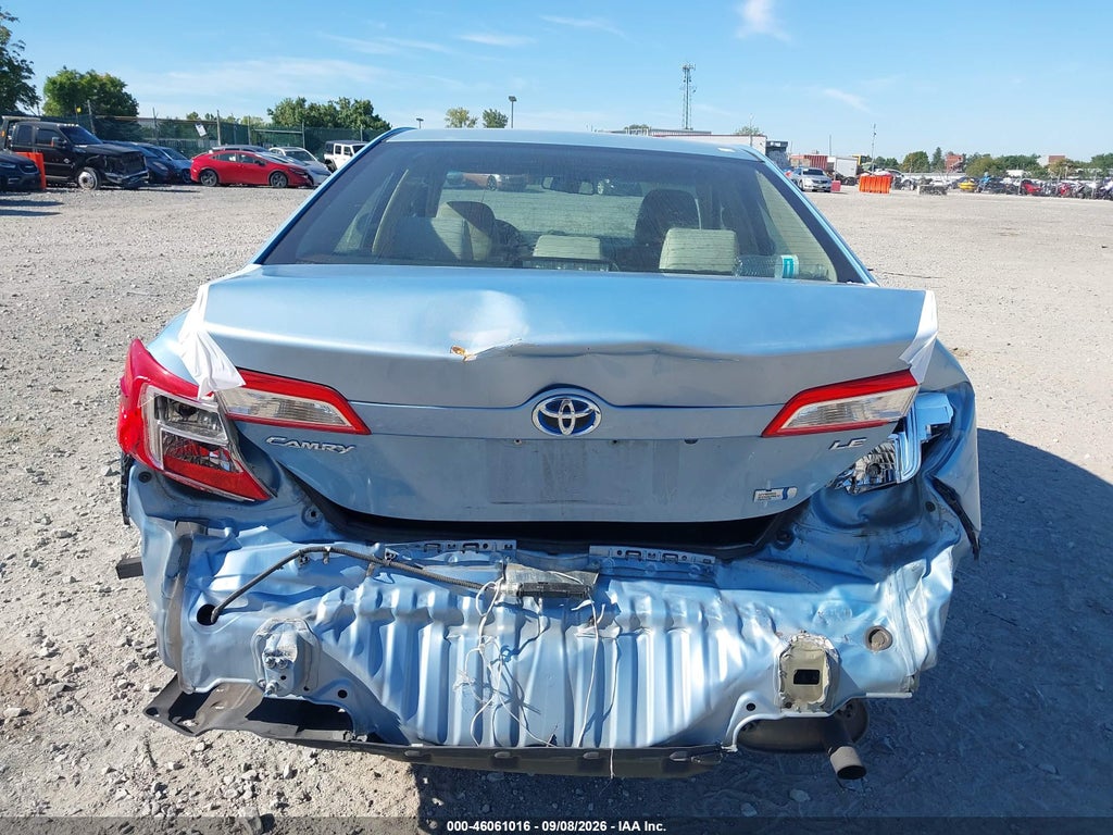 2013 Toyota Camry Hybrid LE photo 6