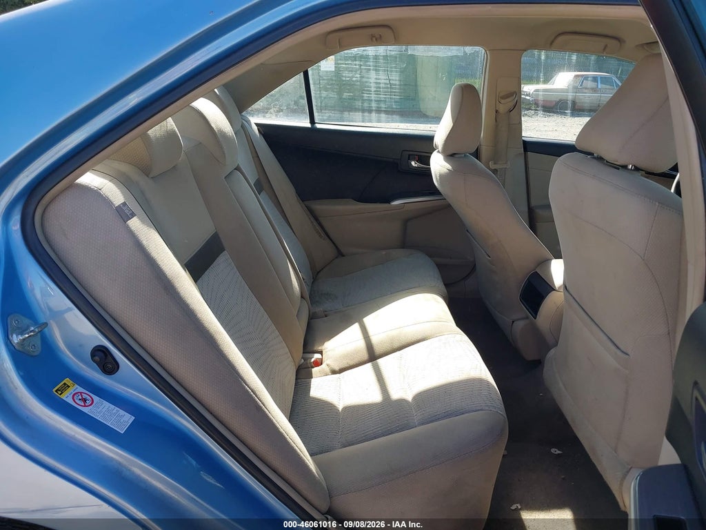 2013 Toyota Camry Hybrid LE photo 8