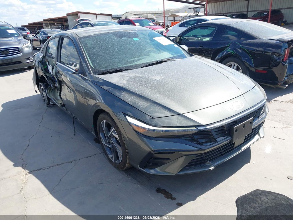 2025 Hyundai Elantra SEL Convenience photo 1