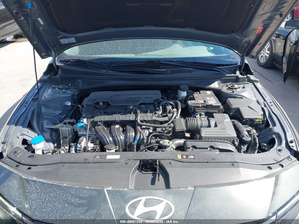 2025 Hyundai Elantra SEL Convenience photo 10