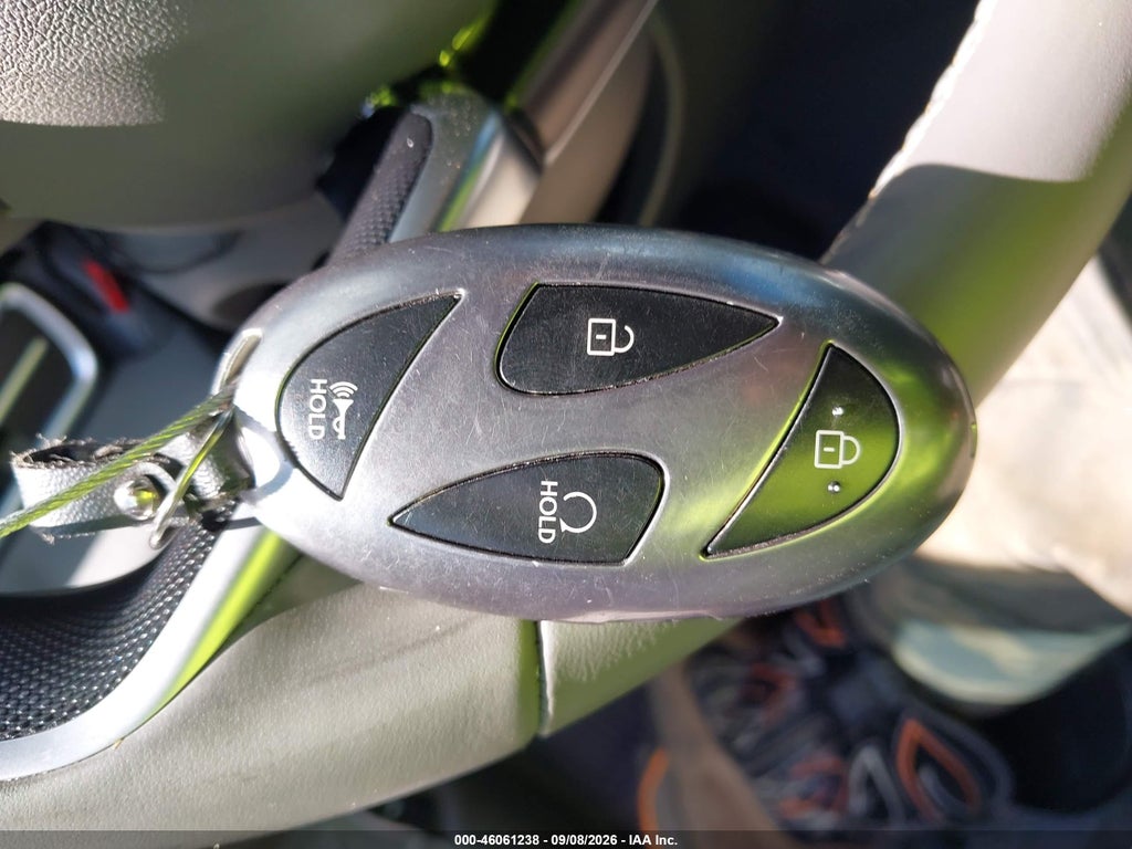 2025 Hyundai Elantra SEL Convenience photo 11
