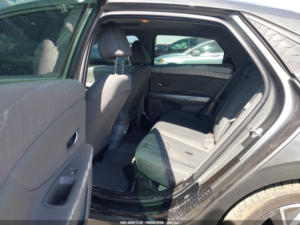 2025 Hyundai Elantra SEL Convenience photo 8