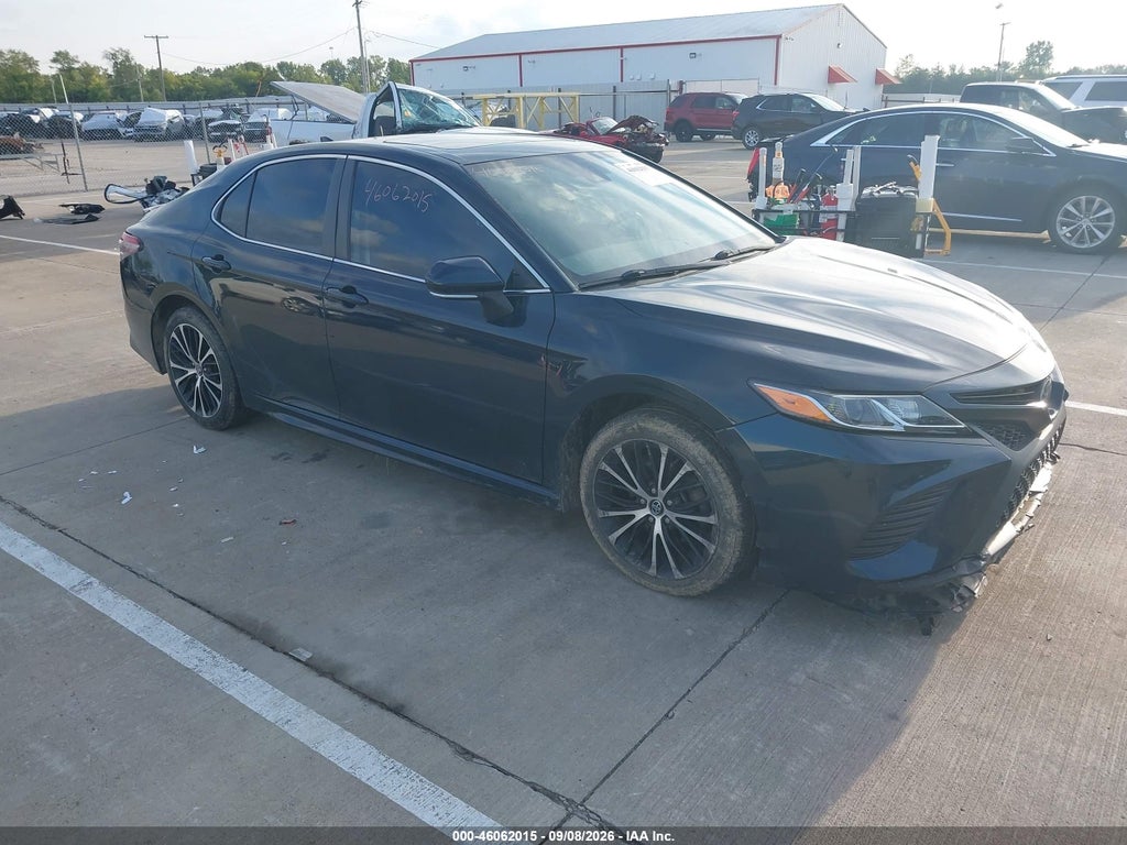TOYOTA CAMRY 2020