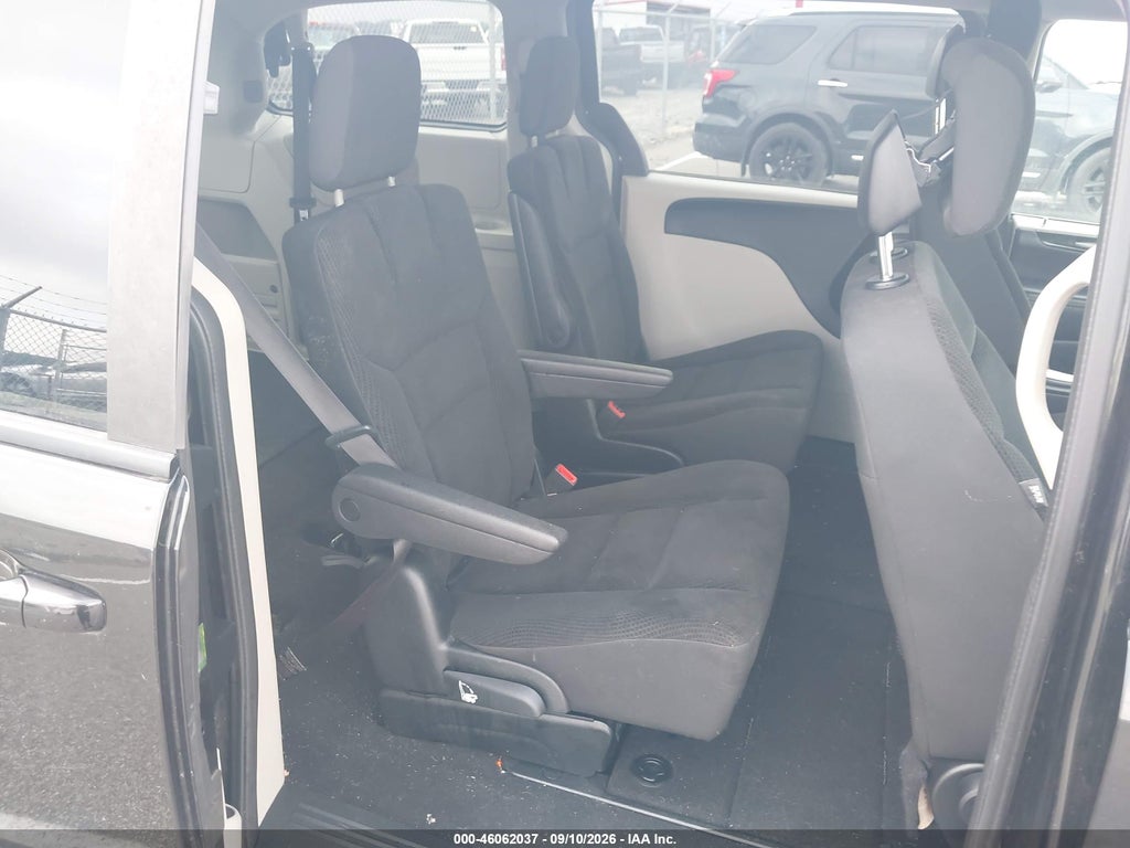 2017 Dodge Grand Caravan SE photo 8