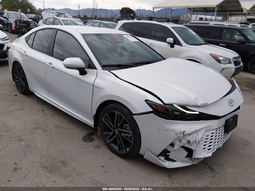 TOYOTA CAMRY 2026