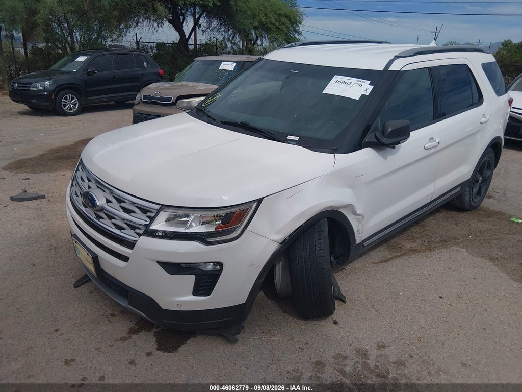 2019 Ford Explorer XLT photo 2