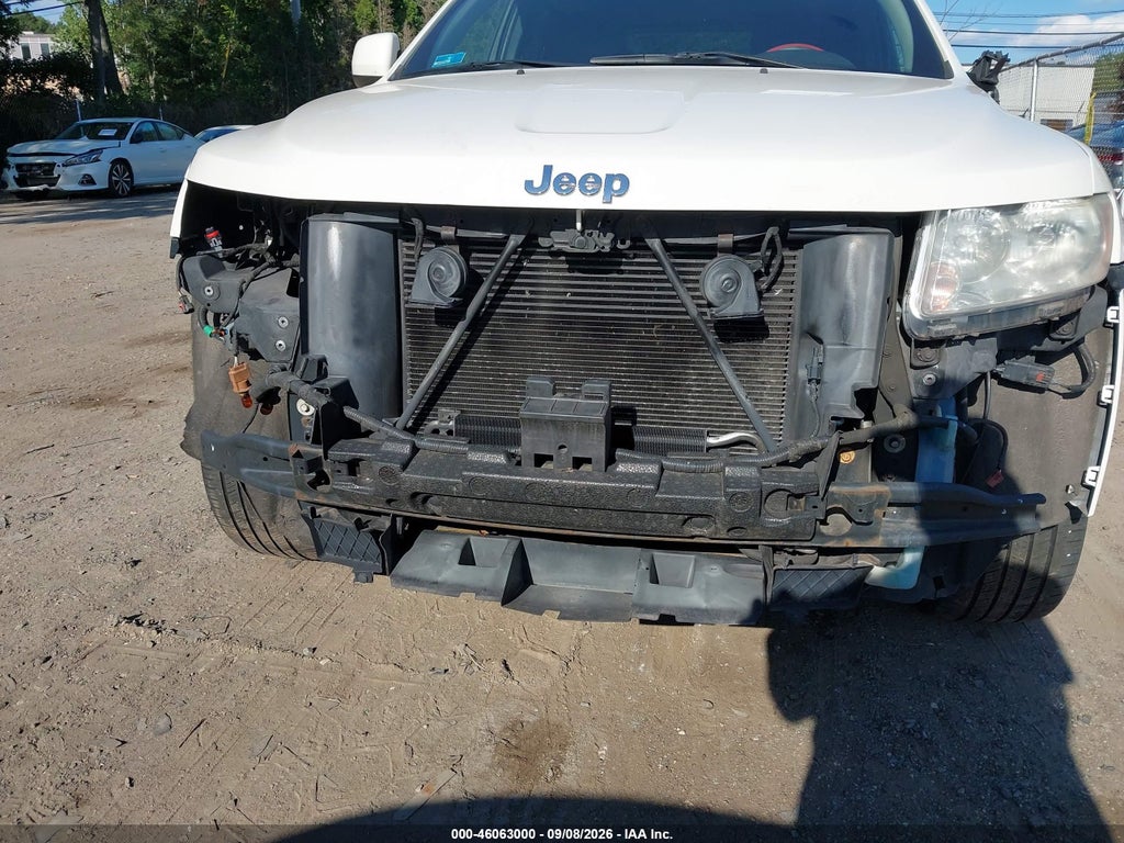 2012 Jeep Grand Cherokee Laredo photo 6