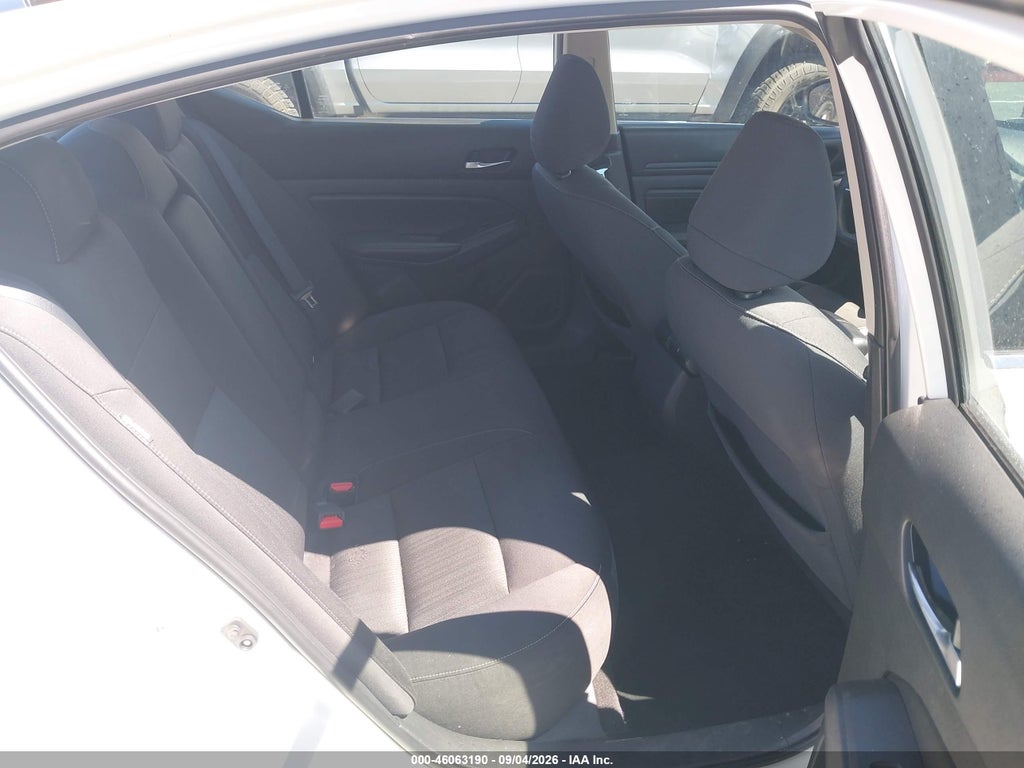 2020 Nissan Altima S FWD photo 8