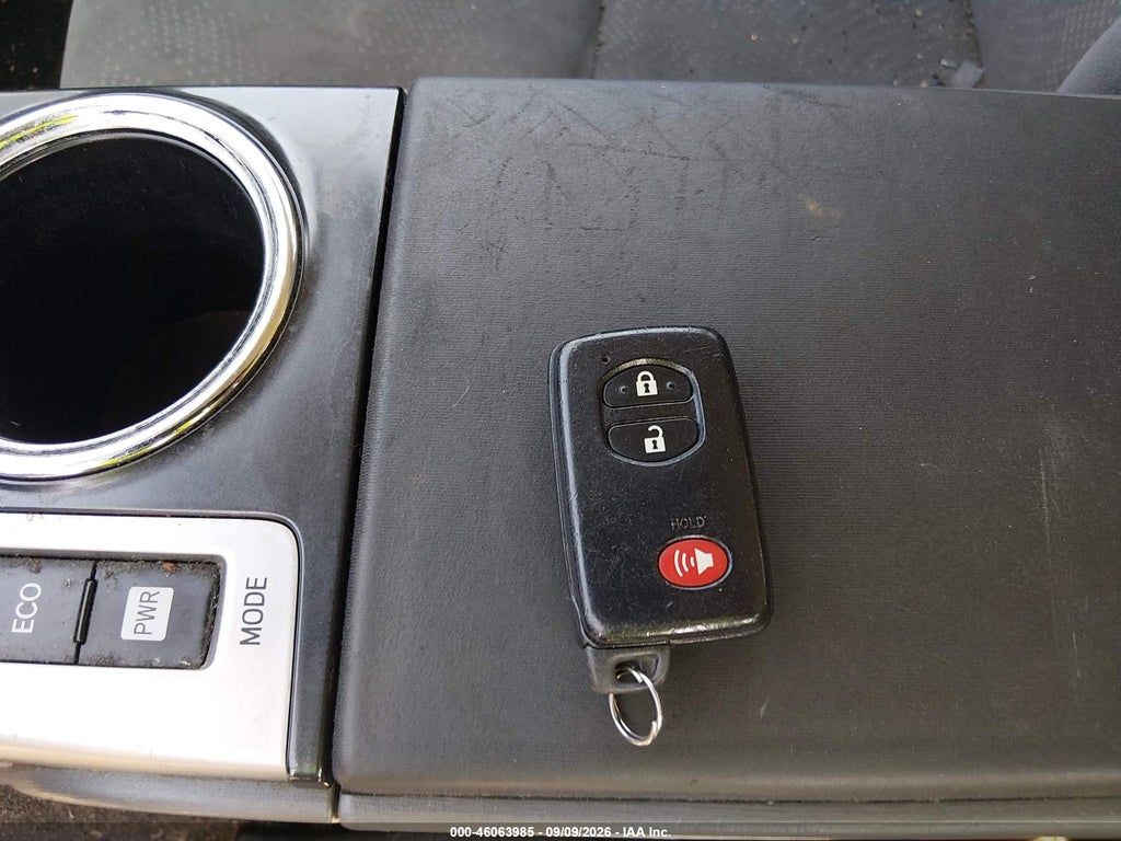 2013 Toyota Prius V TWO photo 11