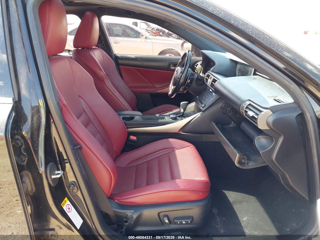 2016 Lexus IS 200T photo 5