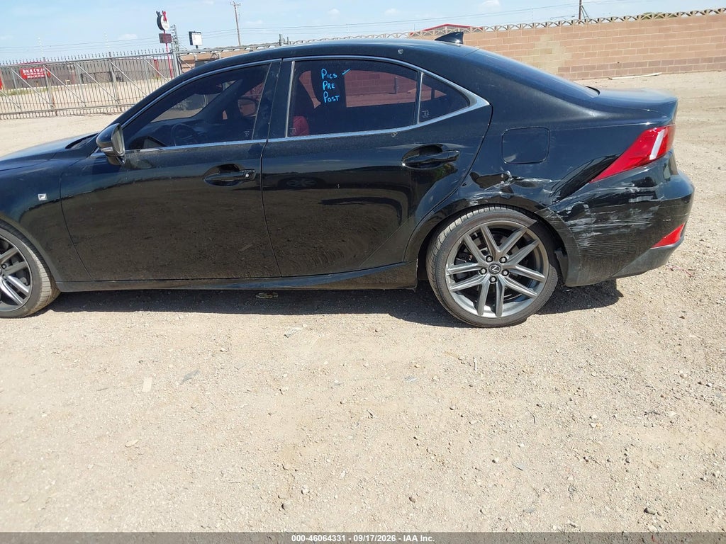 2016 Lexus IS 200T photo 6