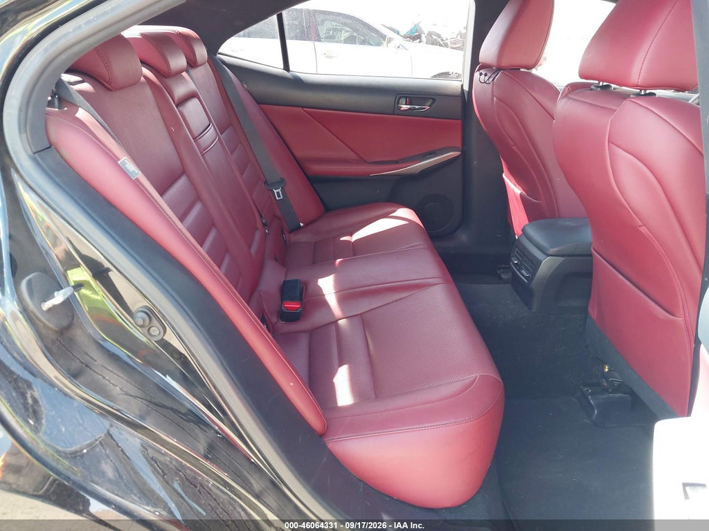 2016 Lexus IS 200T photo 8