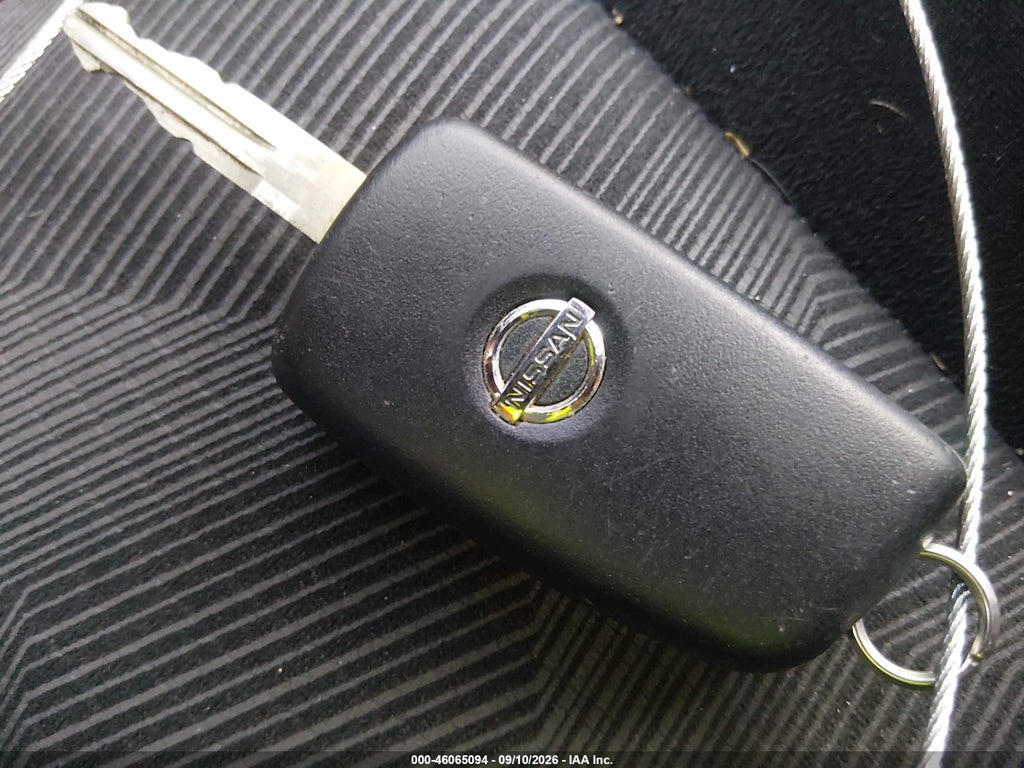 2014 Nissan Rogue S/SL/SV photo 11