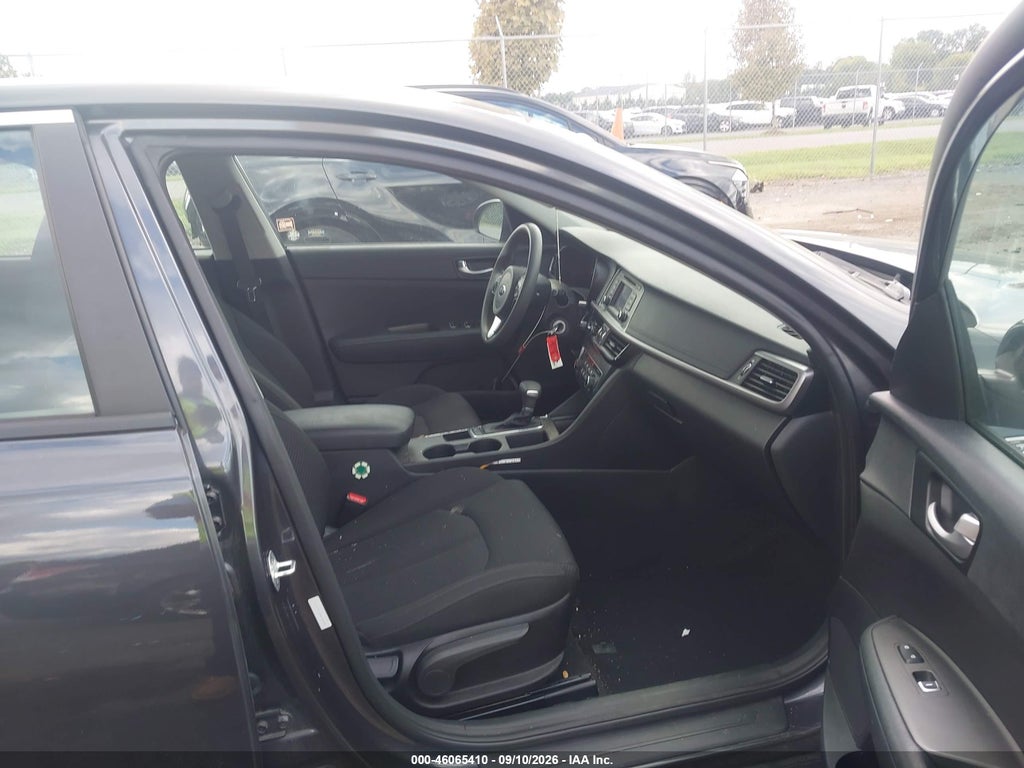 2017 Kia Optima LX photo 5
