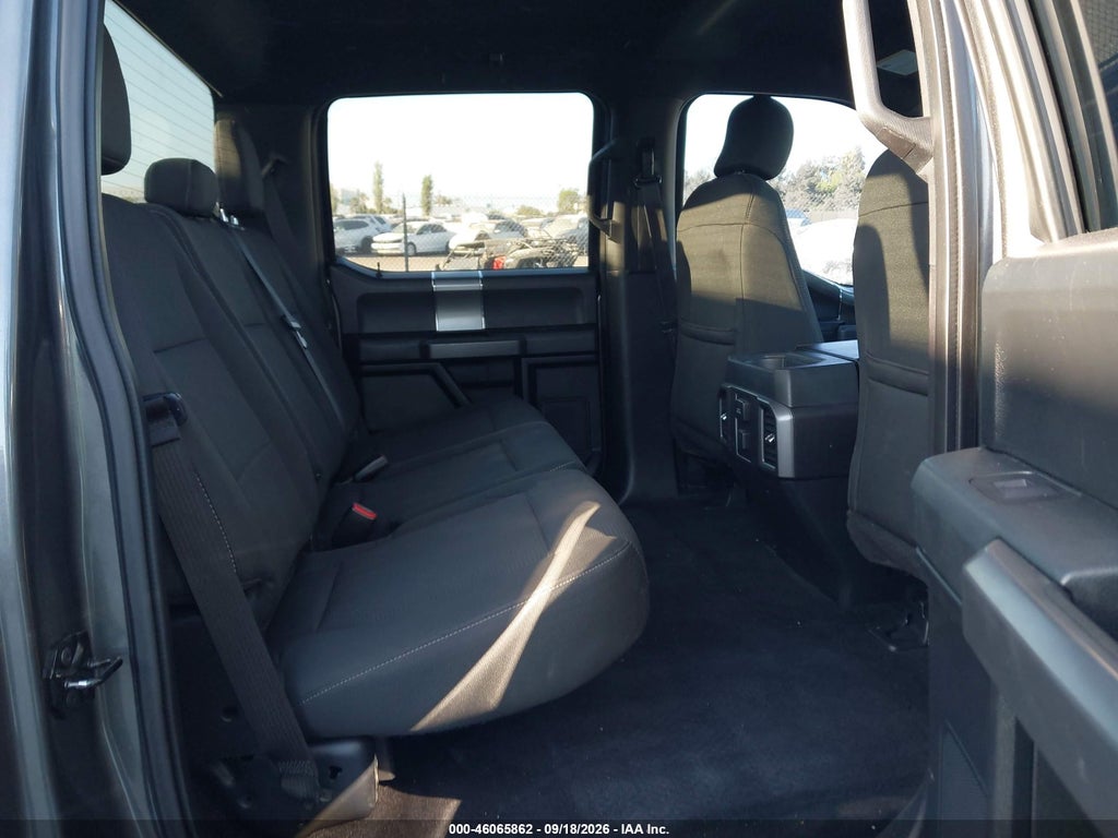 2015 Ford F-150 XLT photo 8