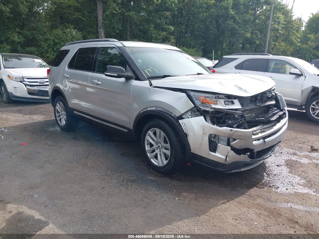 2018 Ford Explorer XLT photo 1