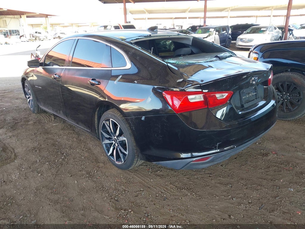 2017 Chevrolet Malibu 1LT photo 3