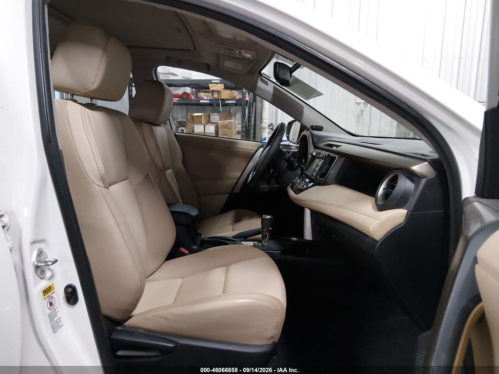 2013 Toyota RAV4 Limited photo 5