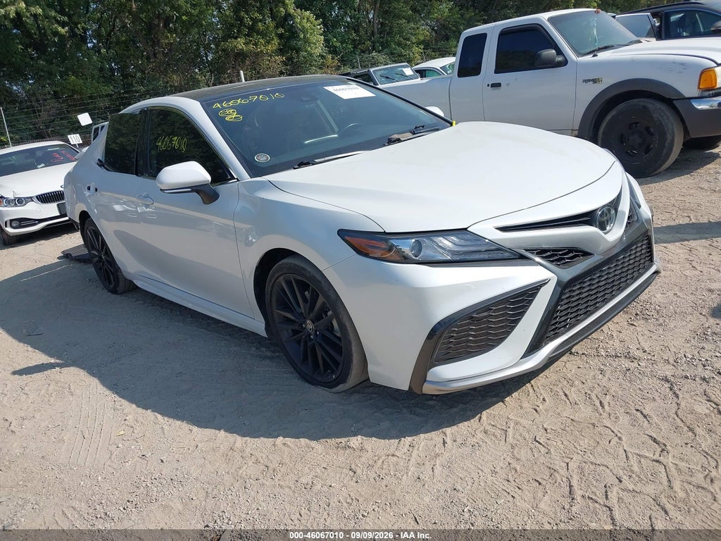 2021 Toyota Camry XSE AWD photo 1