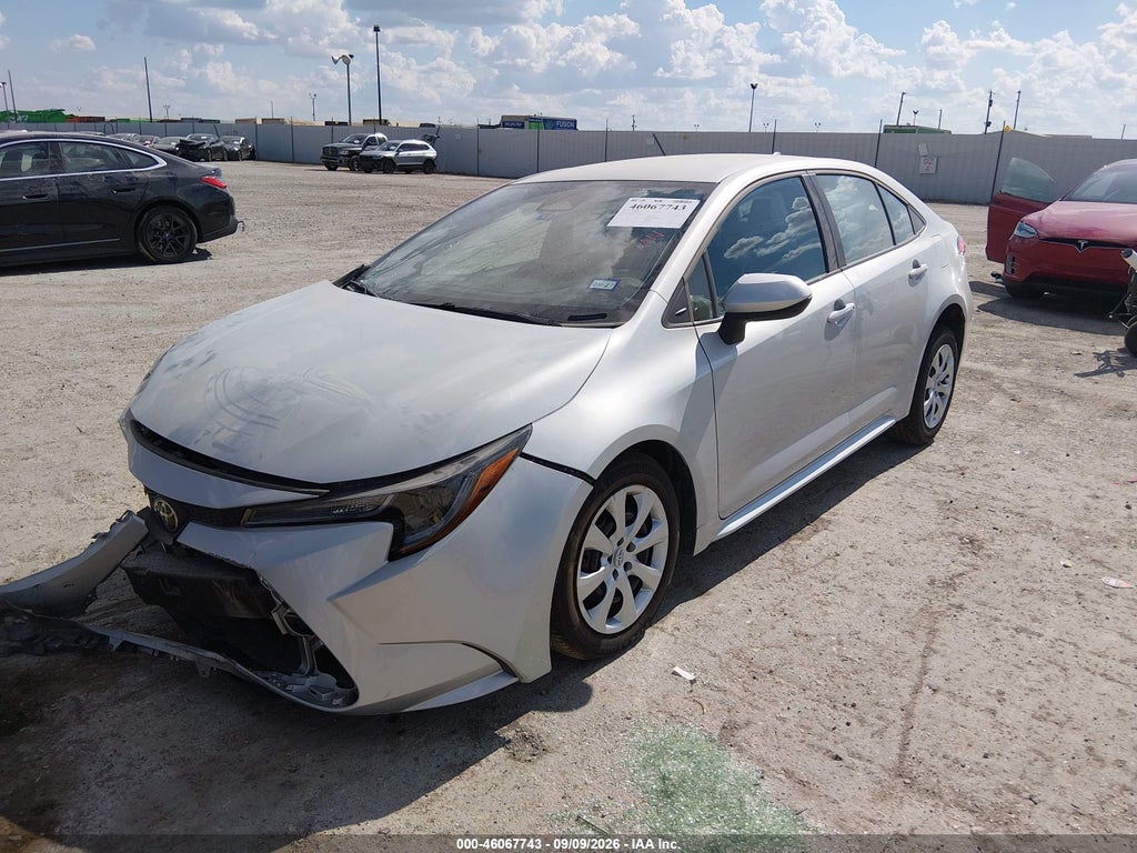 2025 Toyota Corolla LE photo 2