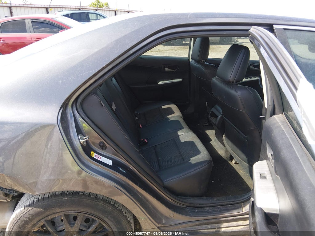 2014 Toyota Camry SE photo 8