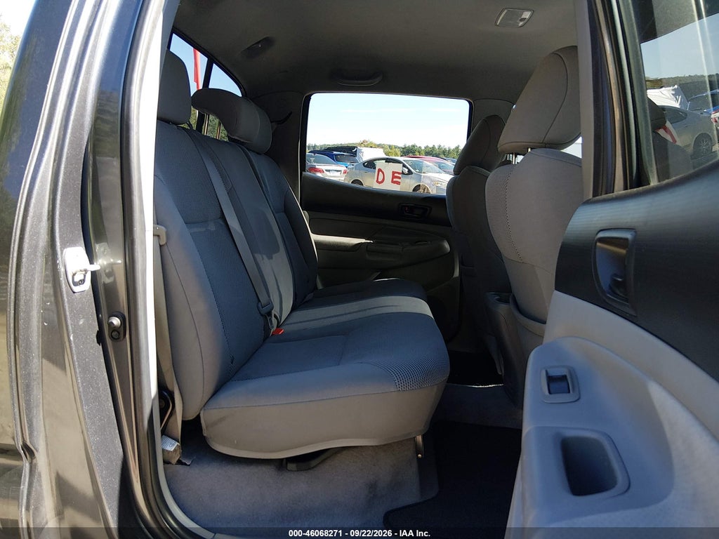 2011 Toyota Tacoma Prerunner V6 photo 8