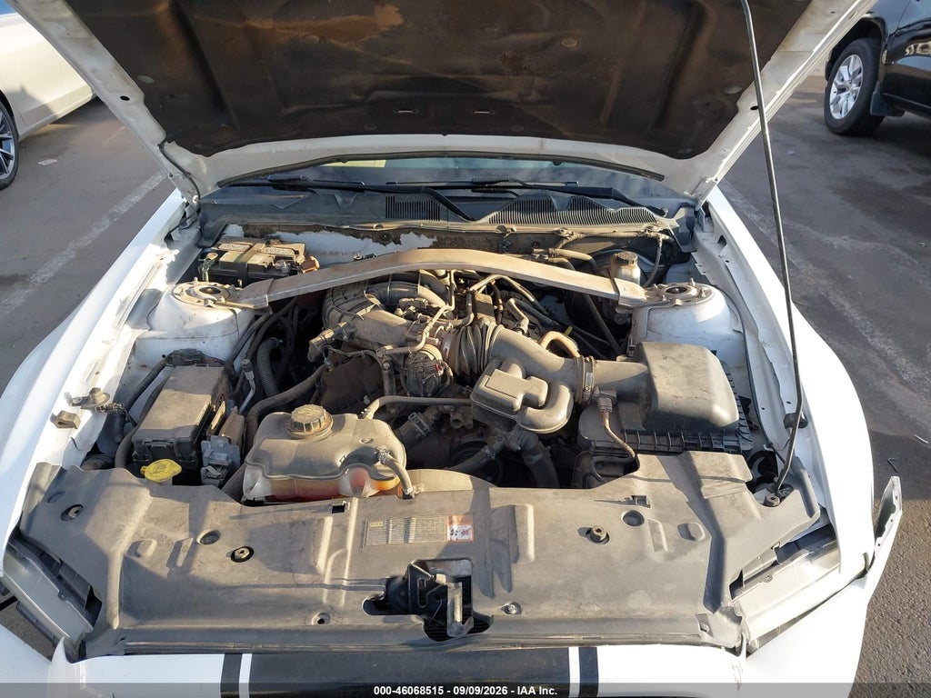 2014 Ford Mustang V6 Premium photo 10