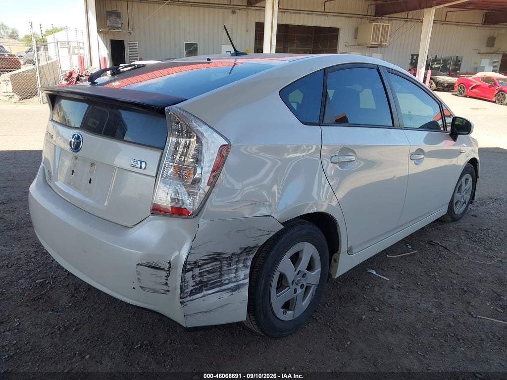 2011 Toyota Prius TWO photo 6