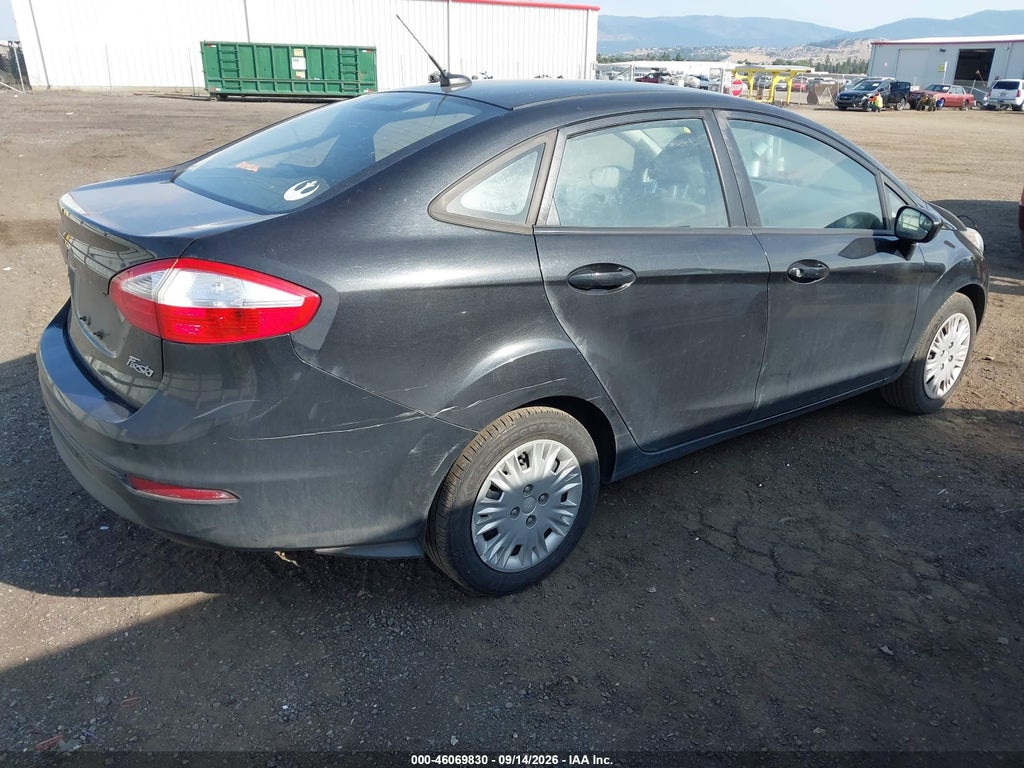 2014 Ford Fiesta S photo 4