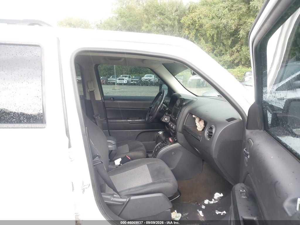 2016 Jeep Patriot Latitude photo 5