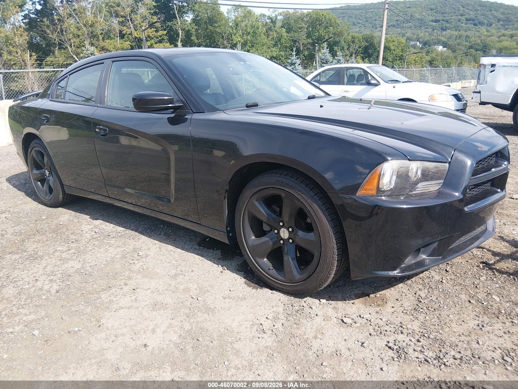 2012 Dodge Charger SXT photo 1