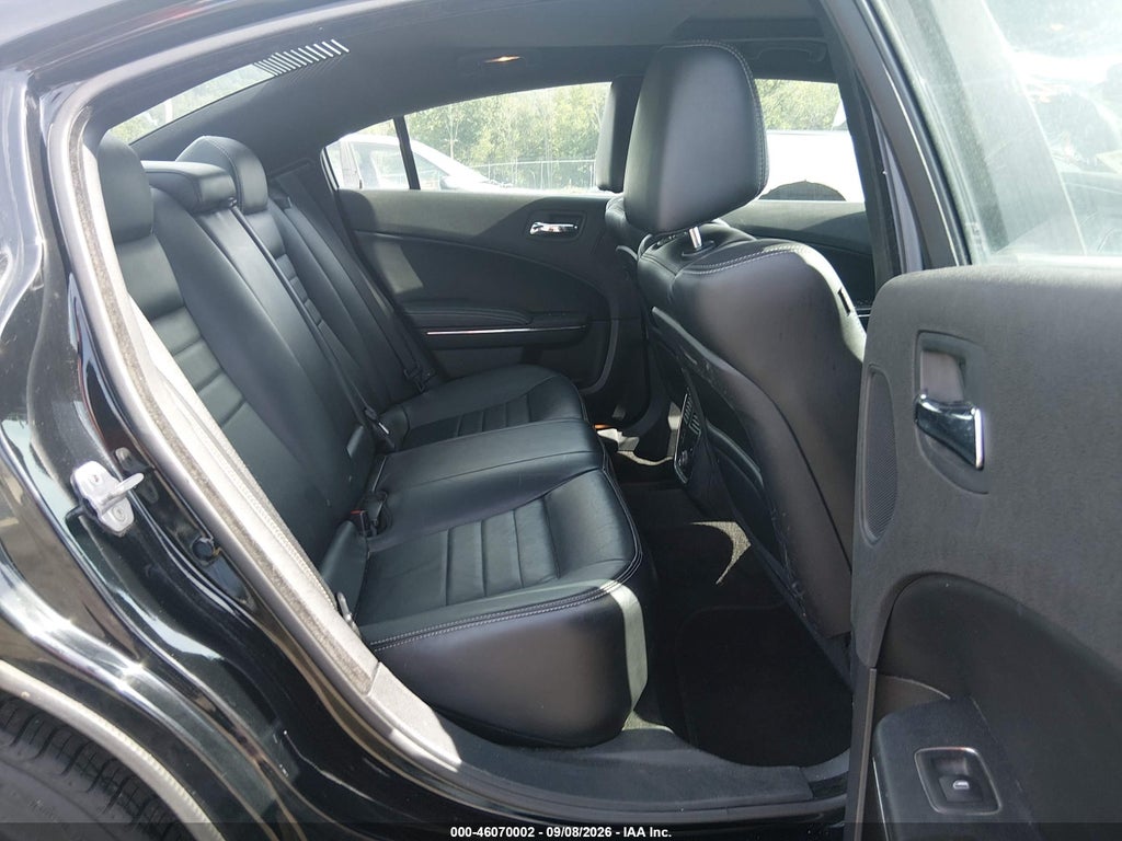 2012 Dodge Charger SXT photo 8