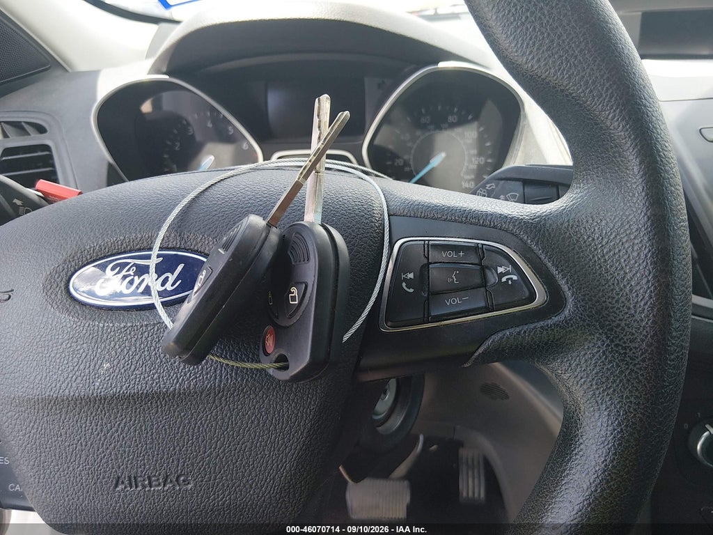 2019 Ford Escape S photo 11